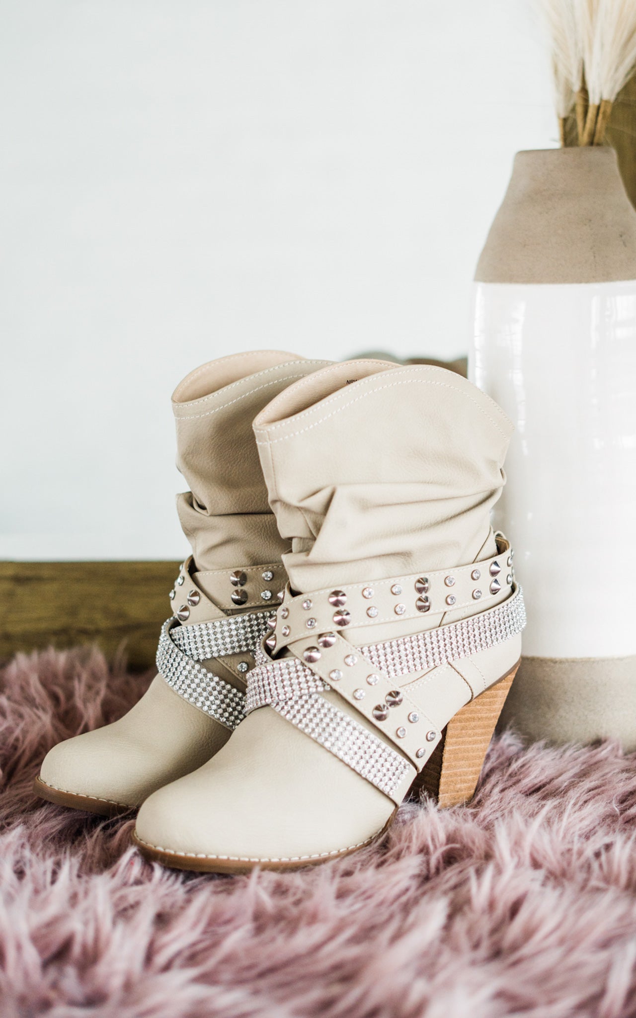 Short Change Booties in Cream - Rural Haze