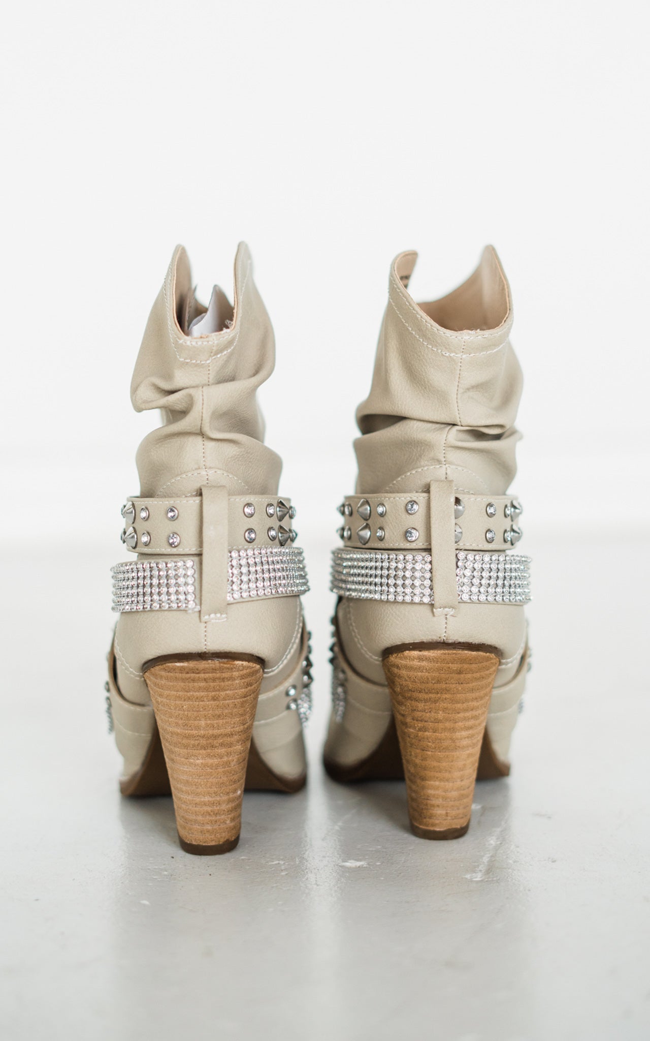 Short Change Booties in Cream - Rural Haze