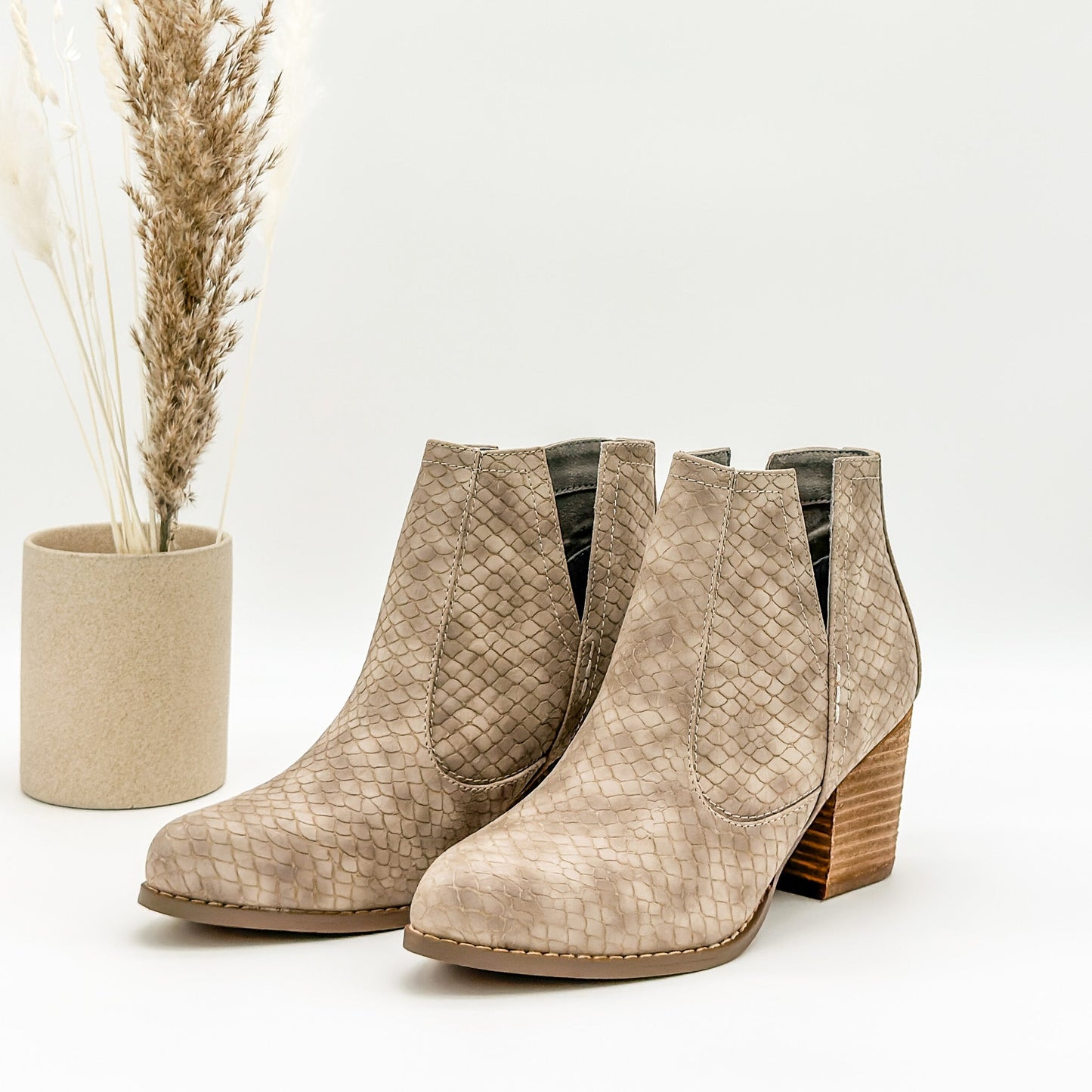 Tarim Bootie in Taupe - Rural Haze